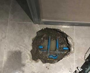 信阳市阳台漏水维修公司分享下暖气管道漏水的原因有哪些